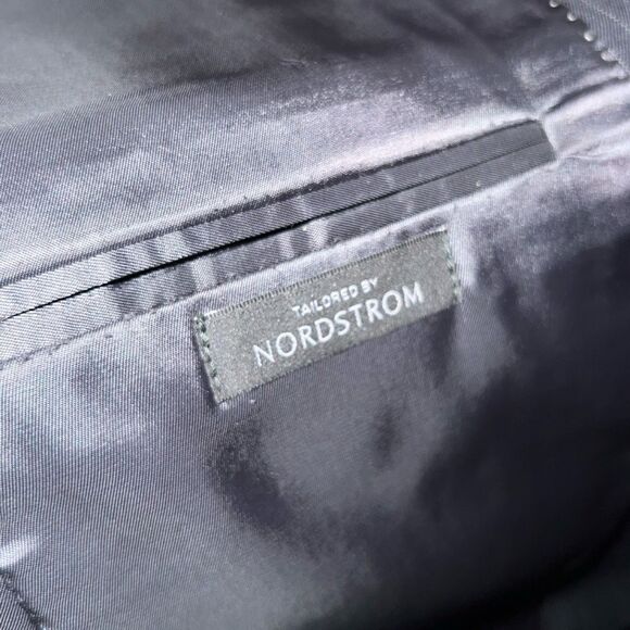 Hart Schaffner Marx For Nordstrom Men’s Size 42 R 2 Button Navy Blue Stripe - Picture 5 of 10